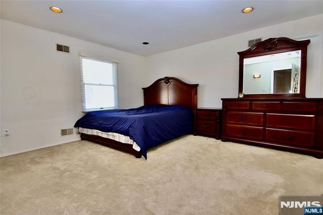 32-06 Norwood Drive, Fair Lawn, NJ 07410