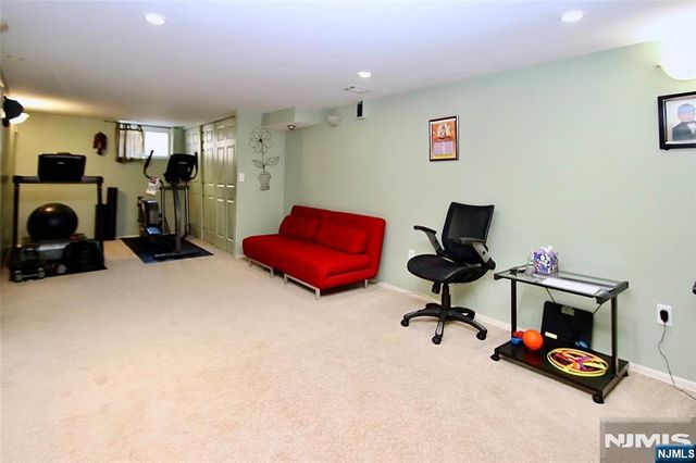 32-06 Norwood Drive, Fair Lawn, NJ 07410