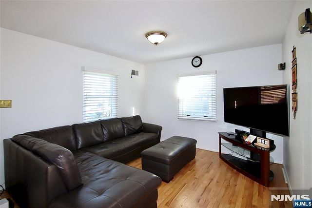 32-06 Norwood Drive, Fair Lawn, NJ 07410