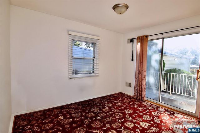 32-06 Norwood Drive, Fair Lawn, NJ 07410