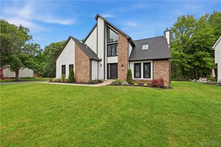 113 Meadow Spring Lane, Amherst, NY 14051