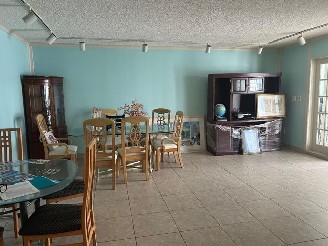 3100 NE 49th Street PH06, Fort Lauderdale, FL 33308