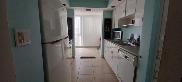 3100 NE 49th Street PH06, Fort Lauderdale, FL 33308