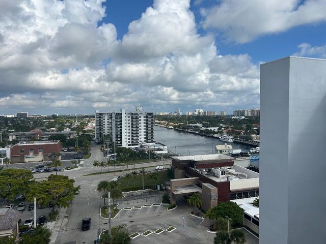 3100 NE 49th Street PH06, Fort Lauderdale, FL 33308