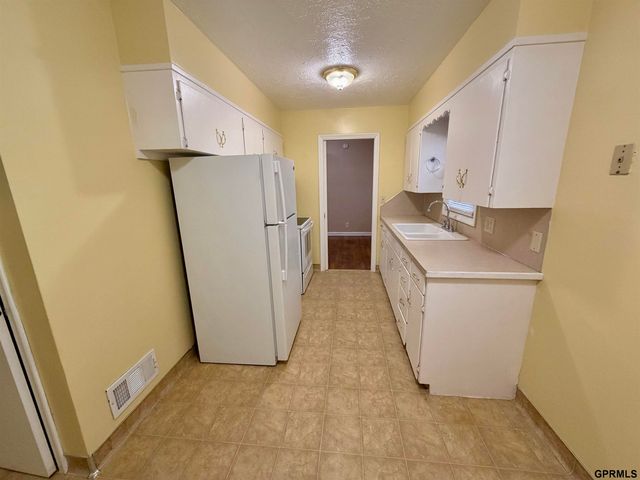 4709 Redick Avenue, Omaha, NE 68152
