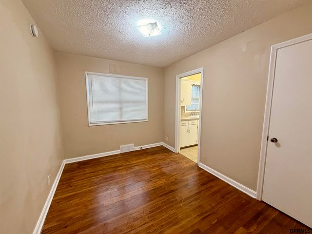 4709 Redick Avenue, Omaha, NE 68152