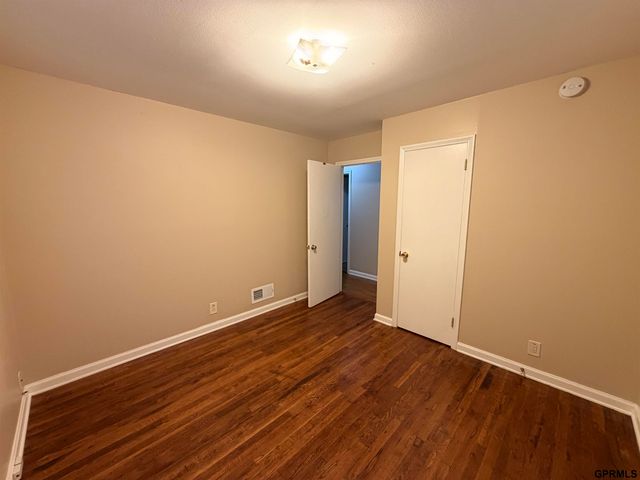 4709 Redick Avenue, Omaha, NE 68152