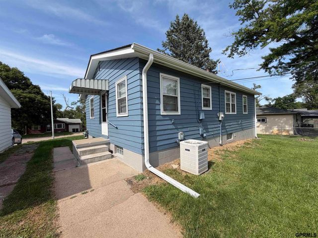 4709 Redick Avenue, Omaha, NE 68152