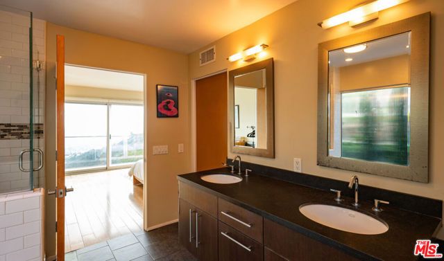 2158 Sunset Plaza Drive, Los Angeles, CA 90069