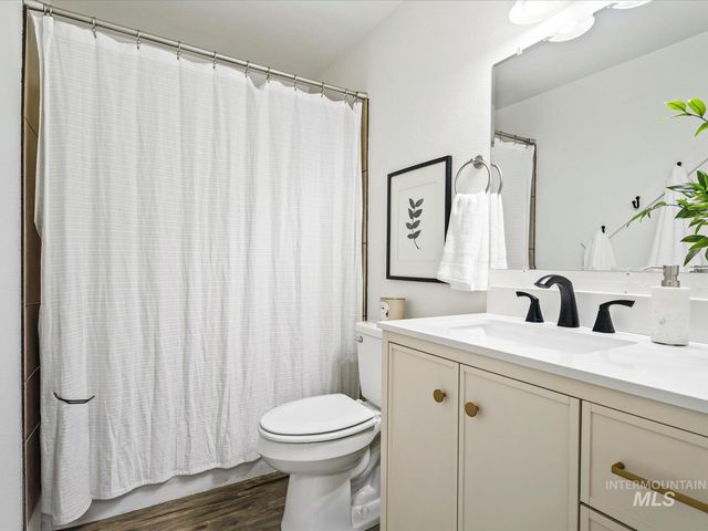 9460 W Albany, Boise, ID 83704
