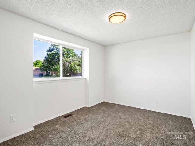 9460 W Albany, Boise, ID 83704