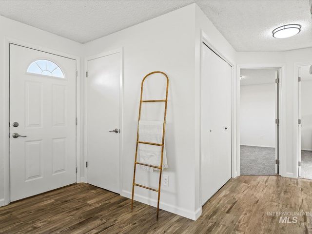 9460 W Albany, Boise, ID 83704