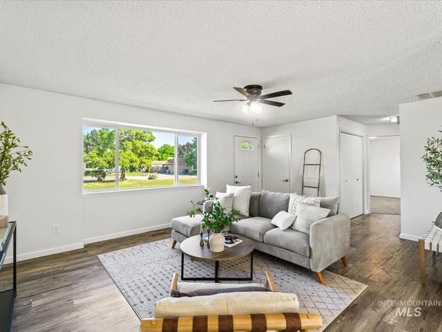 9460 W Albany, Boise, ID 83704