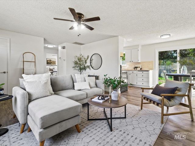9460 W Albany, Boise, ID 83704