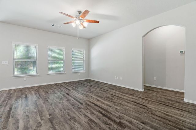 135 Courageous Side Way, Magnolia, TX 77354