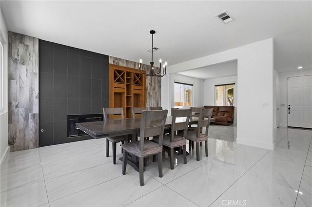 4864 Royal Island, San Diego, CA 92154