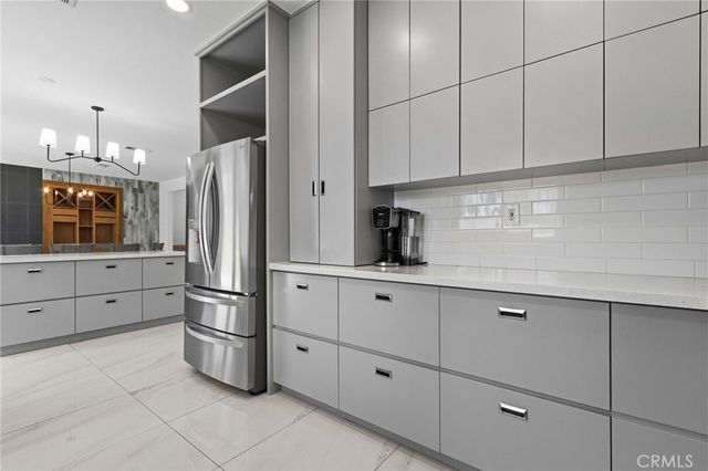 4864 Royal Island, San Diego, CA 92154