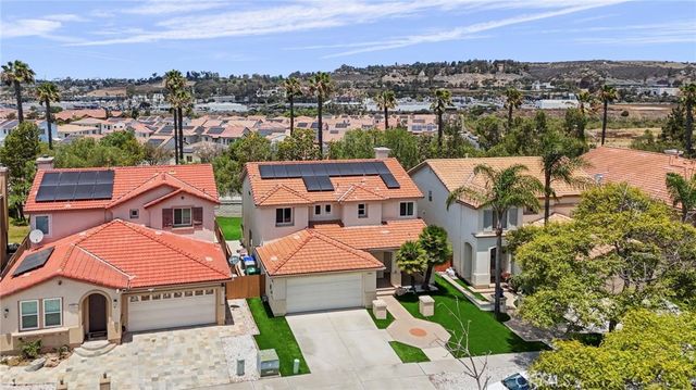 4864 Royal Island, San Diego, CA 92154