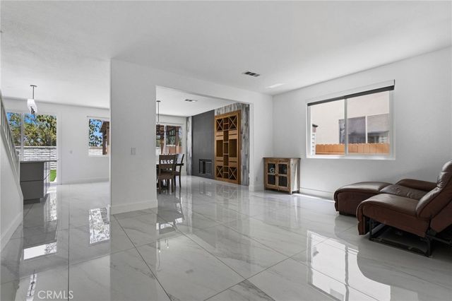 4864 Royal Island, San Diego, CA 92154