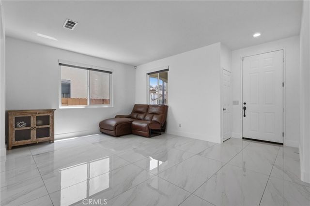 4864 Royal Island, San Diego, CA 92154