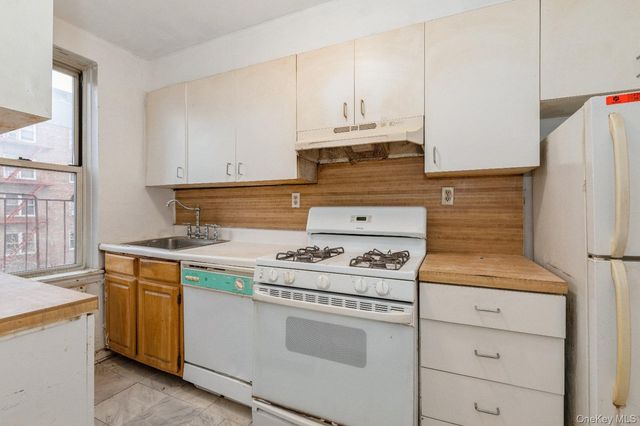 105-24 67 Avenue 4B, Forest Hills, NY 11375