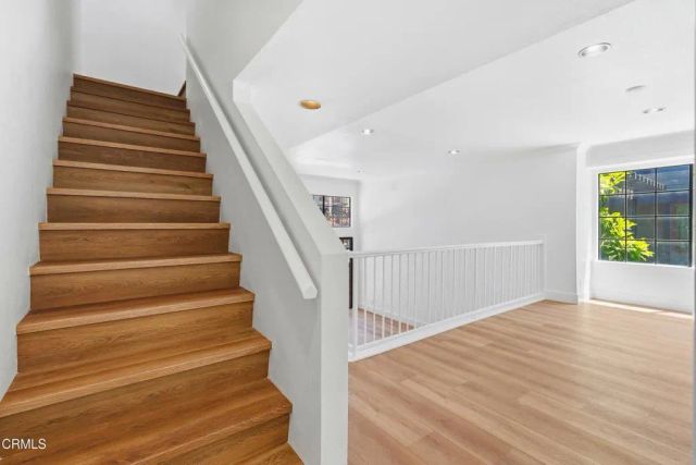 22028 Collins Street 1, Woodland Hills, CA 91367