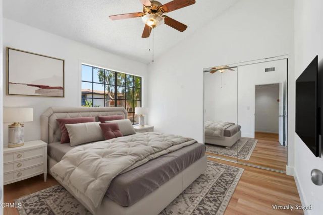22028 Collins Street 1, Woodland Hills, CA 91367