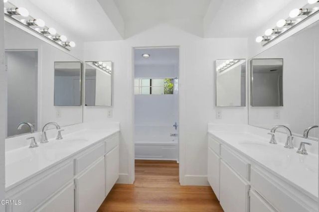 22028 Collins Street 1, Woodland Hills, CA 91367