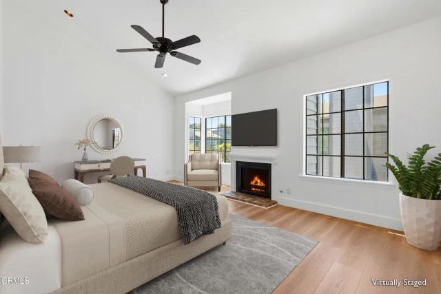 22028 Collins Street 1, Woodland Hills, CA 91367