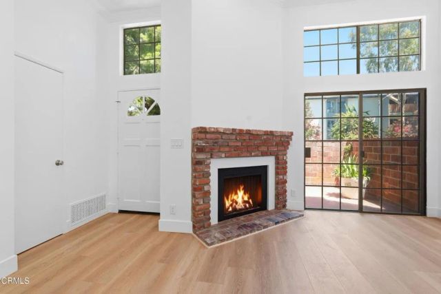 22028 Collins Street 1, Woodland Hills, CA 91367