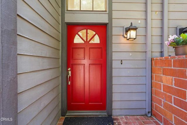 22028 Collins Street 1, Woodland Hills, CA 91367