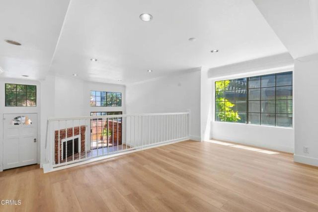 22028 Collins Street 1, Woodland Hills, CA 91367