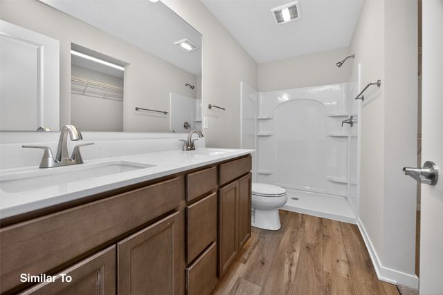 9146 Robinson Drive, West Des Moines, IA 50266