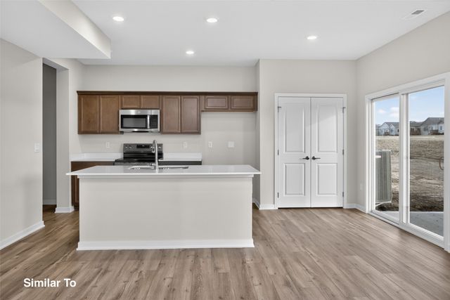 9146 Robinson Drive, West Des Moines, IA 50266