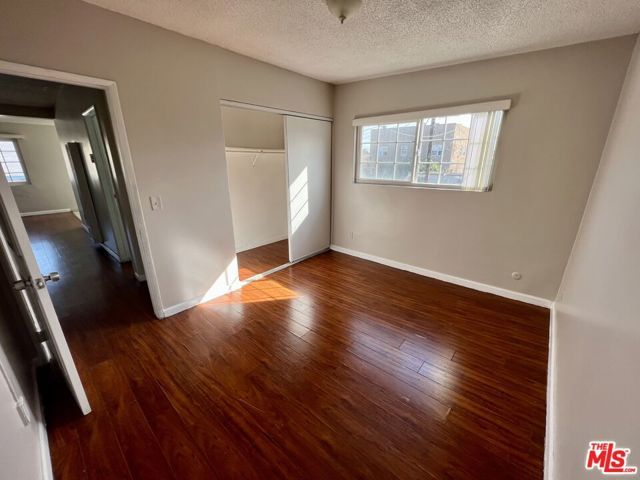 1162 ROLLAND CURTIS Place 5, Los Angeles, CA 90037