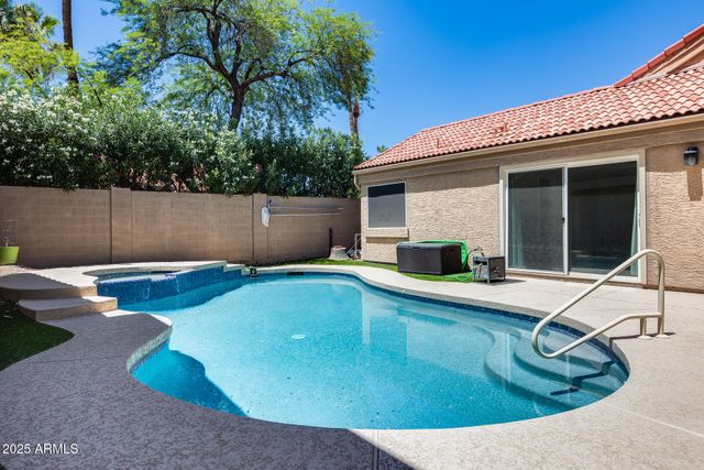 11217 E LAUREL Lane, Scottsdale, AZ 85259