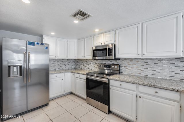 11217 E LAUREL Lane, Scottsdale, AZ 85259