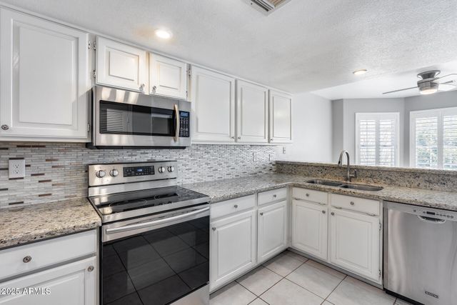 11217 E LAUREL Lane, Scottsdale, AZ 85259