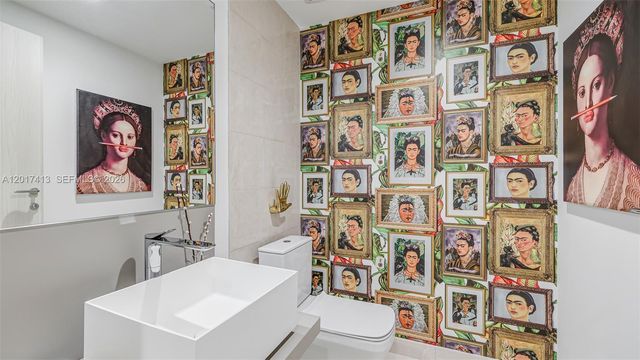 1000 Brickell Plz 3002, Miami, FL 33131