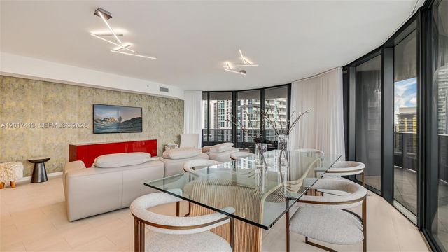 1000 Brickell Plz 3002, Miami, FL 33131