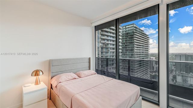 1000 Brickell Plz 3002, Miami, FL 33131