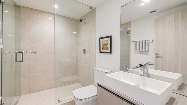 1000 Brickell Plz 3002, Miami, FL 33131