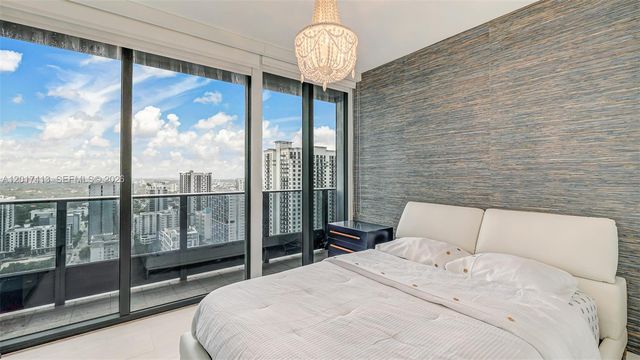 1000 Brickell Plz 3002, Miami, FL 33131
