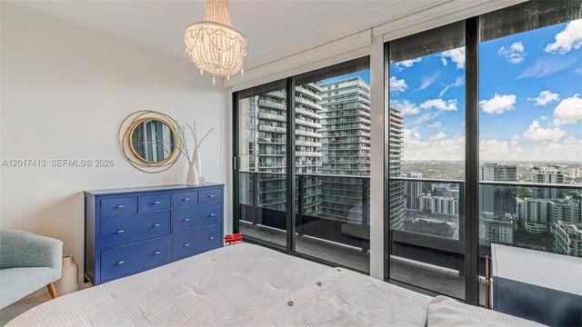1000 Brickell Plz 3002, Miami, FL 33131