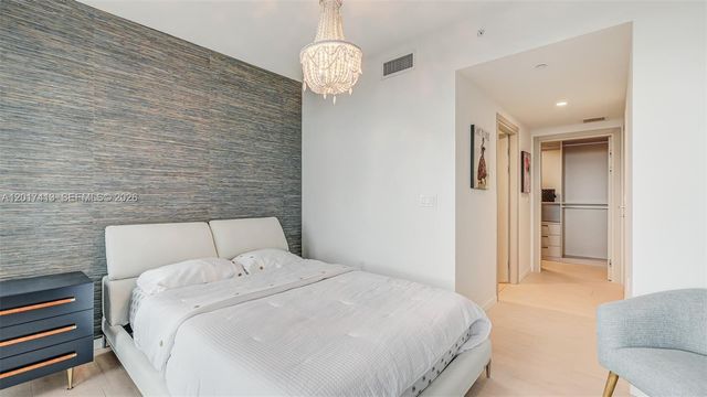 1000 Brickell Plz 3002, Miami, FL 33131