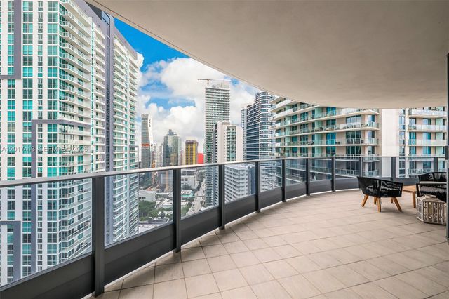 1000 Brickell Plz 3002, Miami, FL 33131