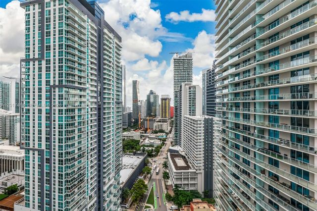 1000 Brickell Plz 3002, Miami, FL 33131