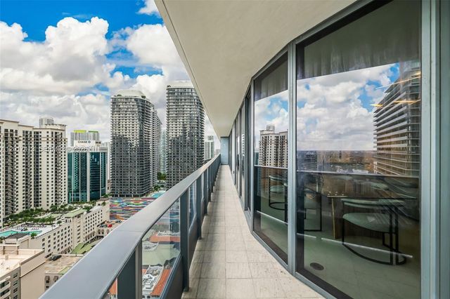 1000 Brickell Plz 3002, Miami, FL 33131