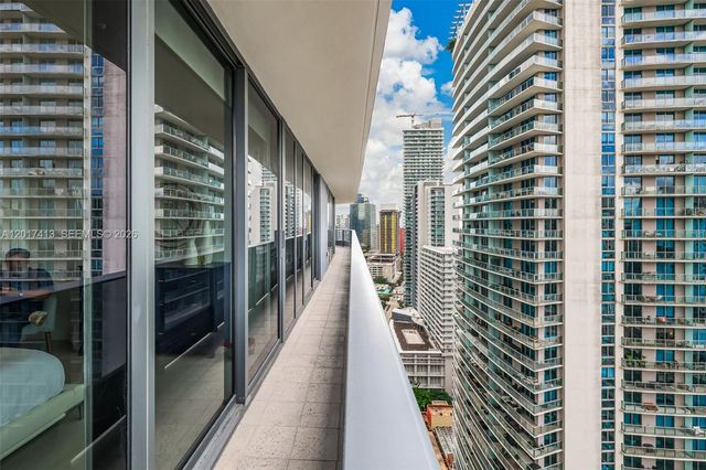 1000 Brickell Plz 3002, Miami, FL 33131