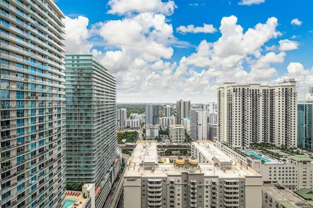 1000 Brickell Plz 3002, Miami, FL 33131